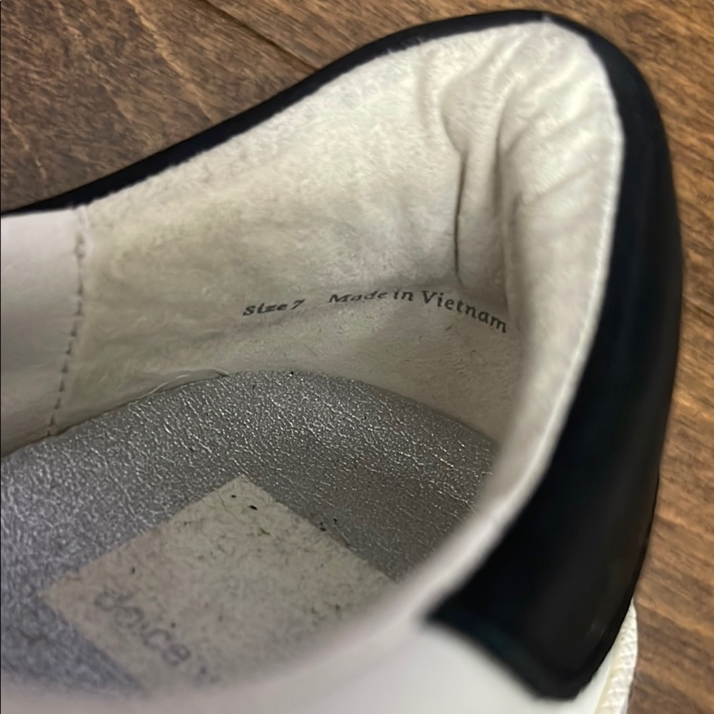 Dolce Vita Sneakers - Picture 7 of 8